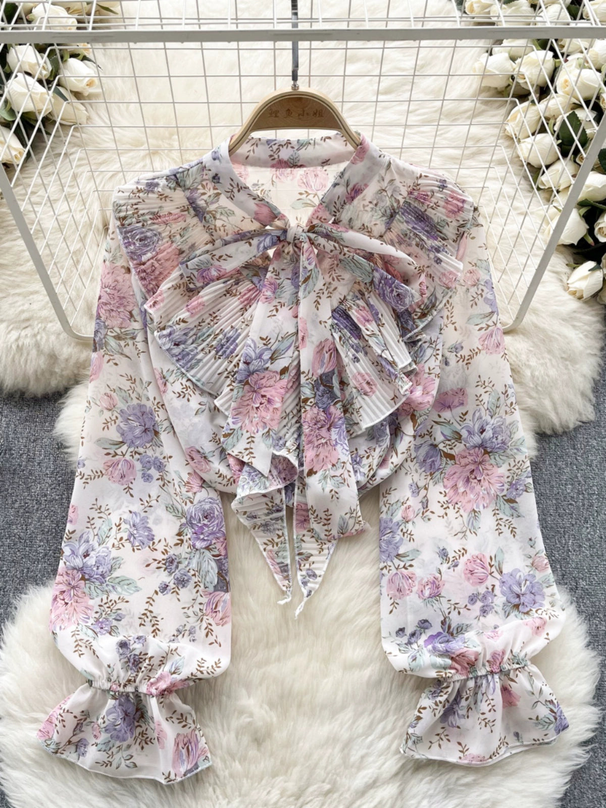 Chiffon shirt female sweet bow tie collar heavy work pleated ruffled Slim versatile French bubble sleeve blouse