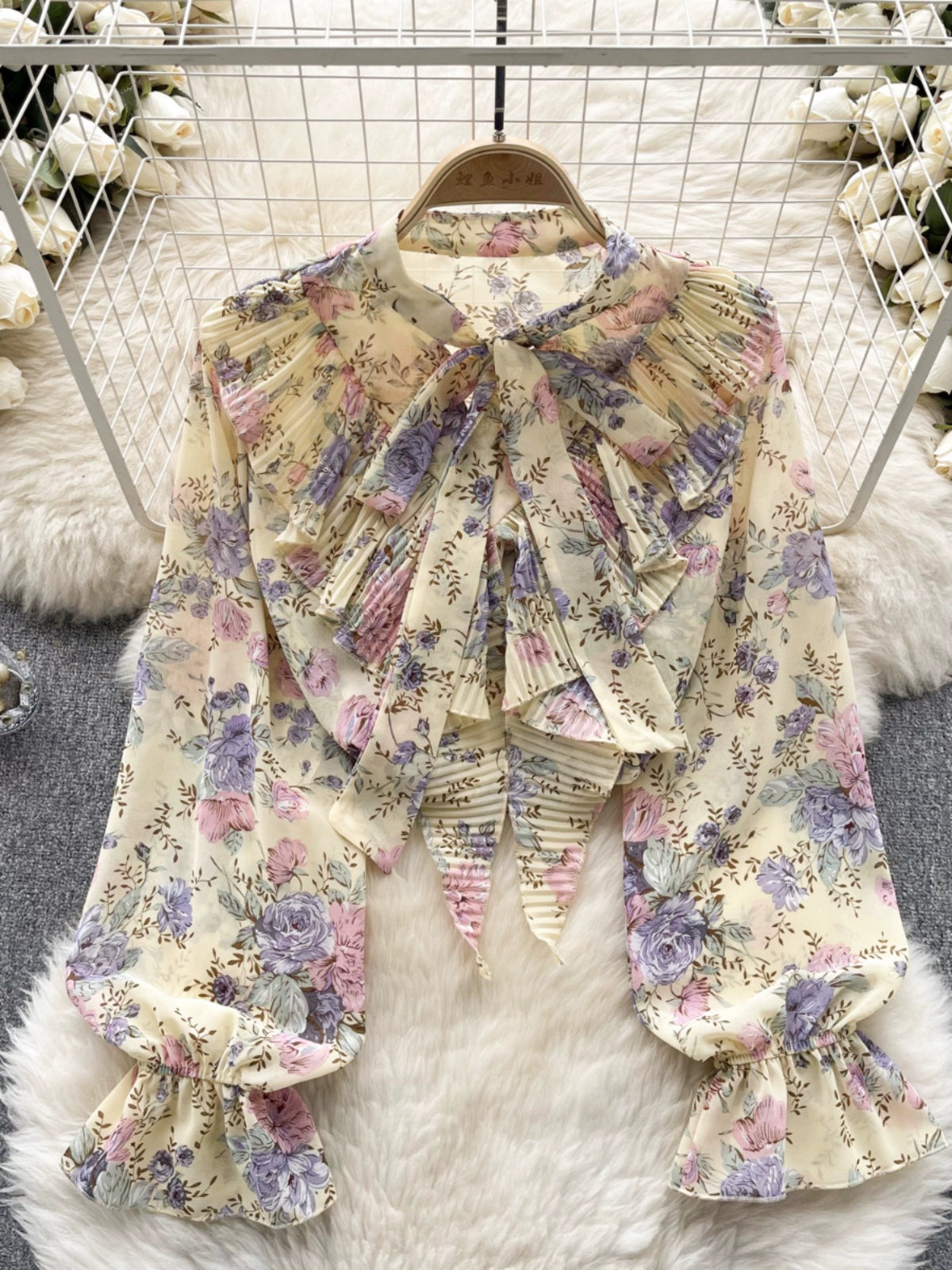 Chiffon shirt female sweet bow tie collar heavy work pleated ruffled Slim versatile French bubble sleeve blouse