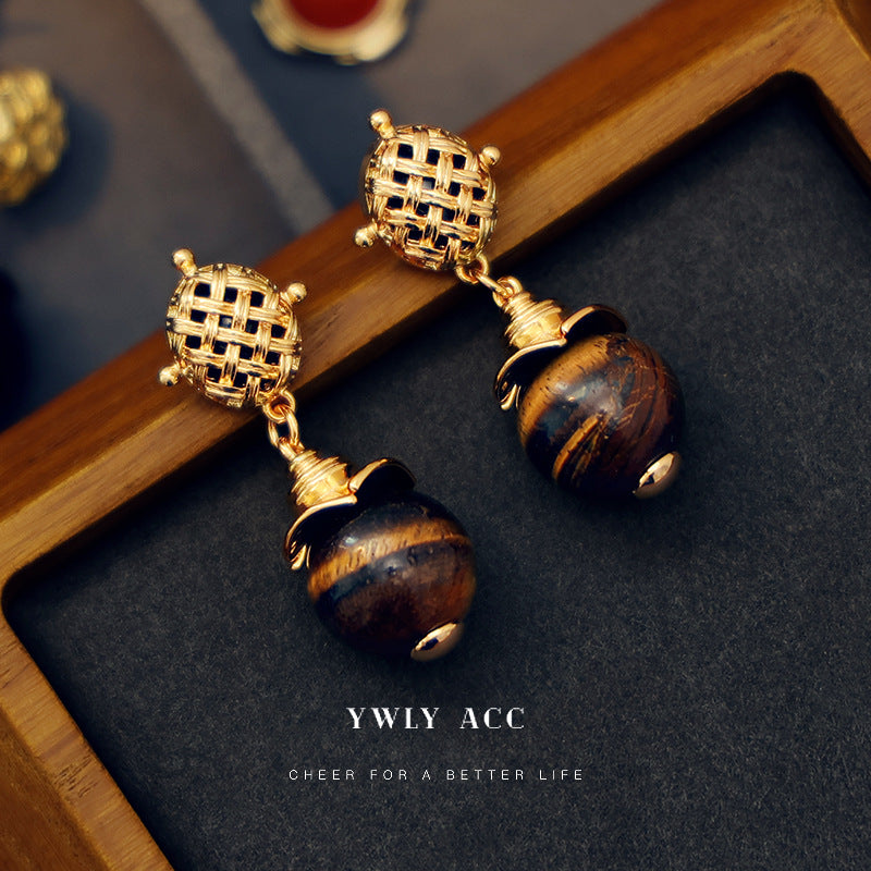 Exquisite court style retro vintage vintage temperament French hollow design tiger eye stone onyx earrings female