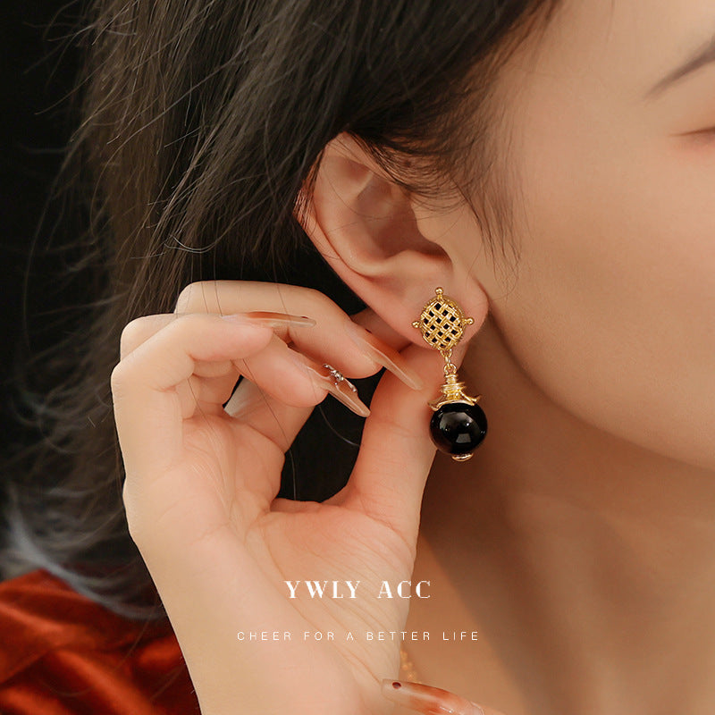 Exquisite court style retro vintage vintage temperament French hollow design tiger eye stone onyx earrings female