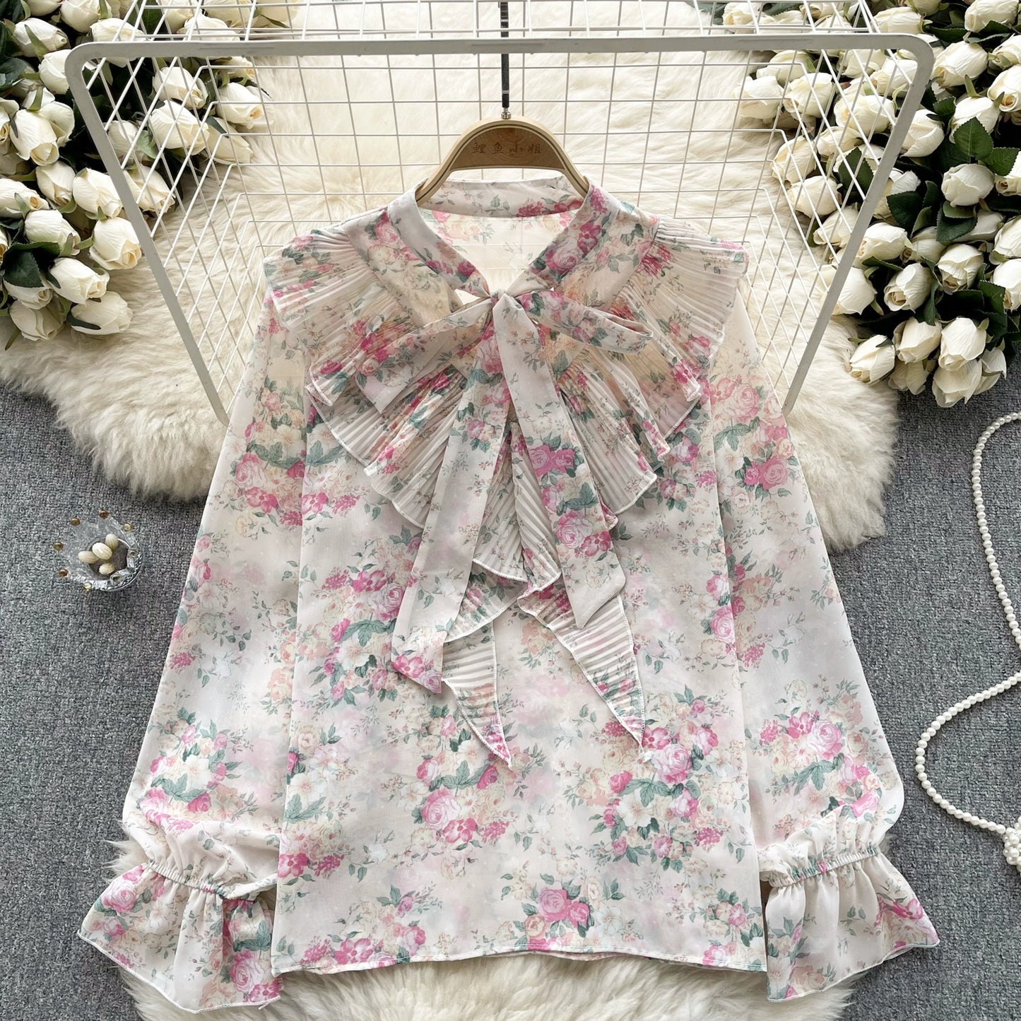 Chiffon shirt female sweet bow tie collar heavy work pleated ruffled Slim versatile French bubble sleeve blouse