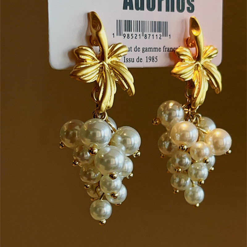 Vintage grape string long earrings niche sweet cool temperament retro Pearl earrings ear jewelry wholesale