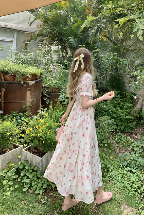 Sweet temperament court style waisted straps thin printed square neck dress