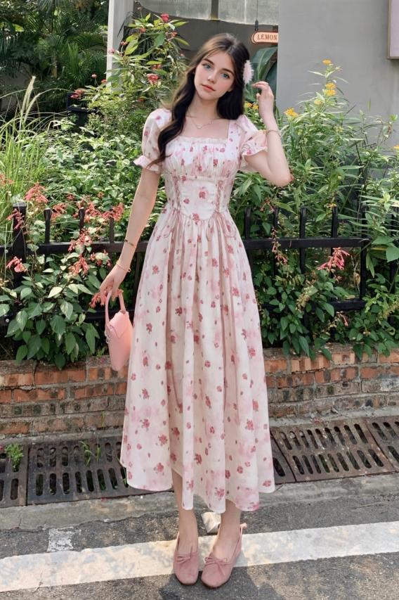 Sweet temperament court style waisted straps thin printed square neck dress