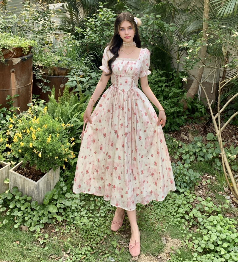 Sweet temperament court style waisted straps thin printed square neck dress